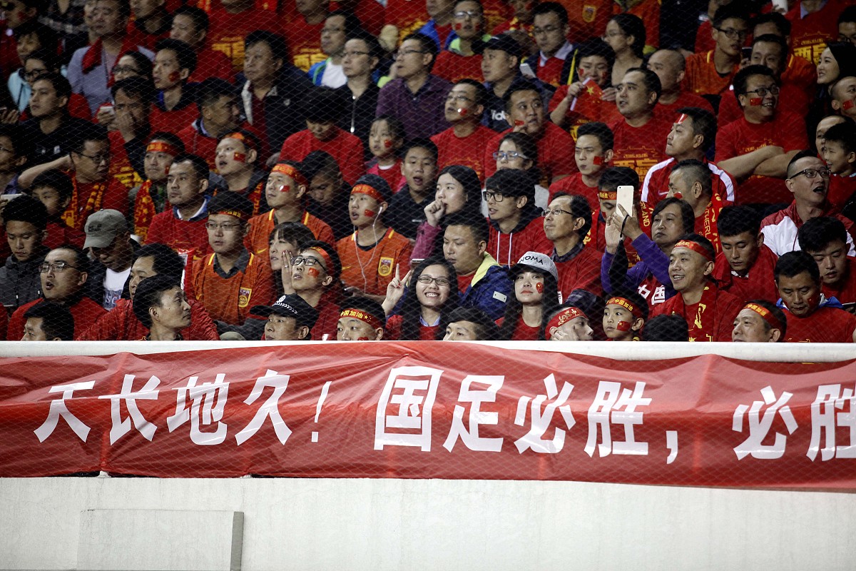 球队团结一心，迎战强敌争取胜利的简单介绍